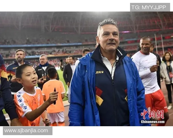 当今足球明星中谁的名气最大引发了怎样的讨论与争议